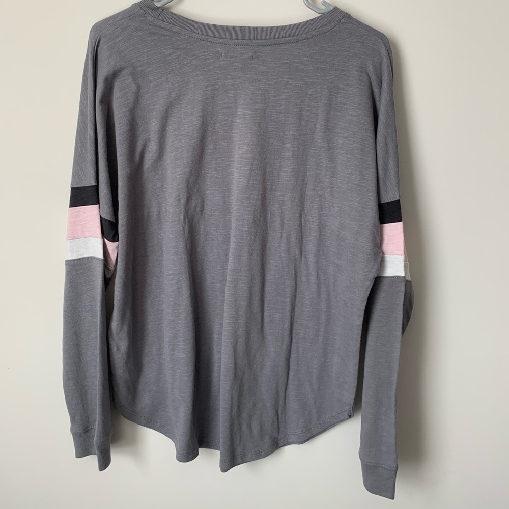 long sleeved tee - Picture 2 of 4